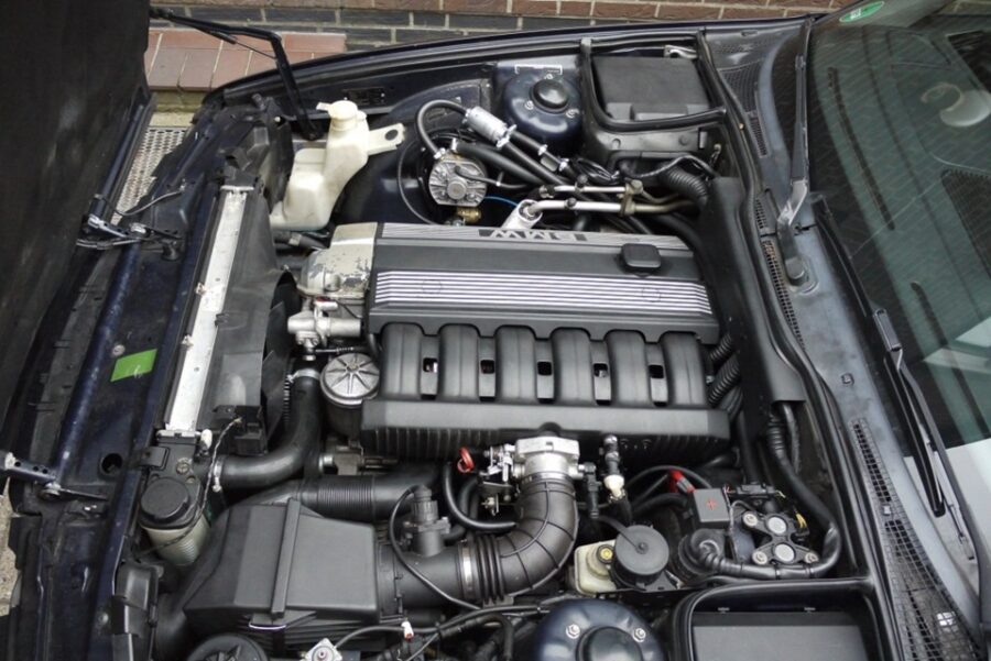 BMW M50B25TU engine